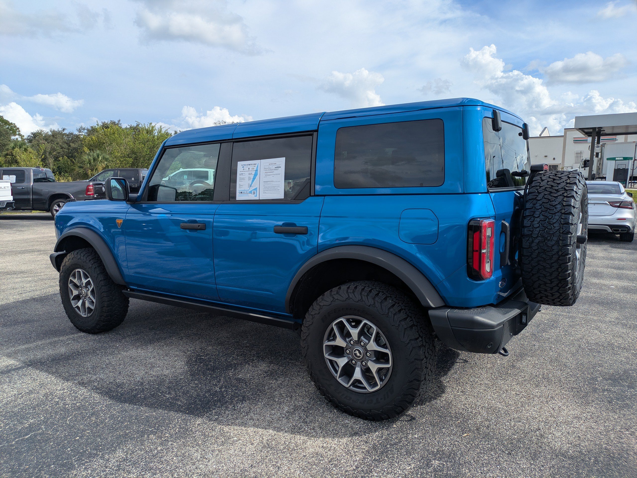 Used 2025 Ford Bronco Badlands AWD/4WD image 6