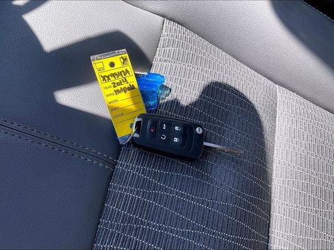 Used 2014 Chevrolet Impala LT w/ Convenience Package FWD image 38