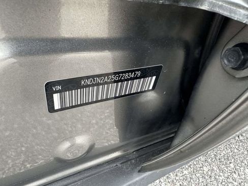Used 2016 Kia Soul FWD image 31