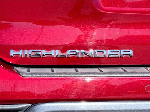 Used 2021 Toyota Highlander Limited image 30