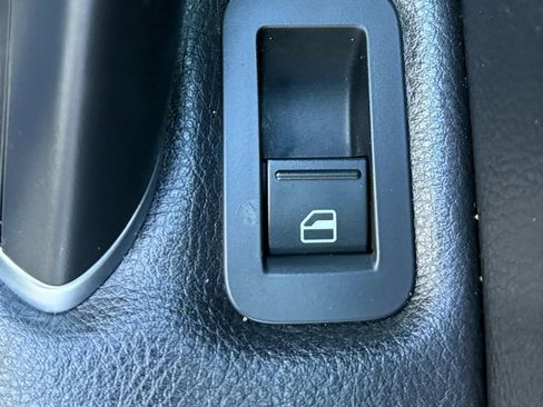 Used 2019 Volkswagen Passat 2.0T Wolfsburg w/ Wheels & Sunroof Package image 32