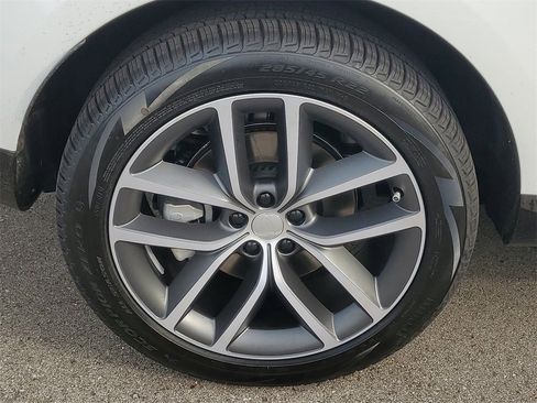 New 2025 Land Rover Range Rover SE image 4