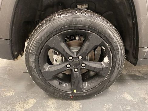 New 2026 Jeep Grand Cherokee Limited w/ Limited Altitude Package AWD/4WD image 33