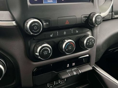 Used 2023 RAM 1500 Big Horn AWD/4WD image 17
