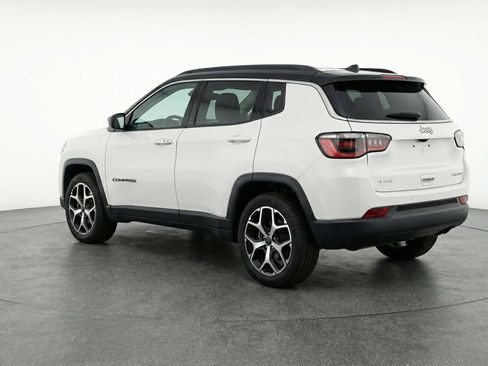Used 2025 Jeep Compass Limited AWD/4WD image 6