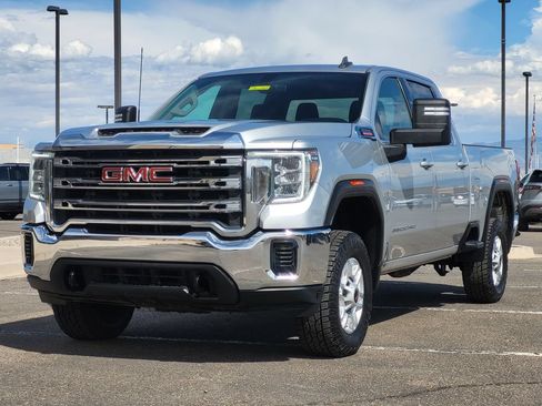 Used 2023 GMC Sierra 2500 SLE AWD/4WD image 4