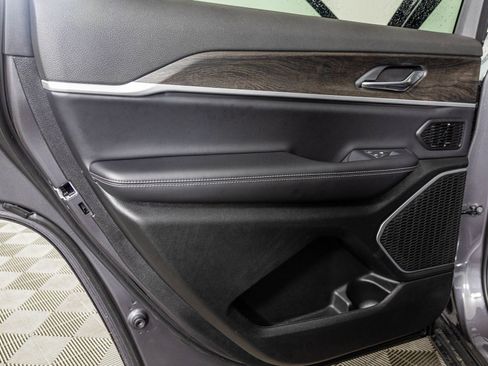 New 2026 Jeep Grand Cherokee L Limited image 41