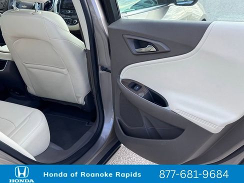 Used 2024 Chevrolet Malibu LT image 29