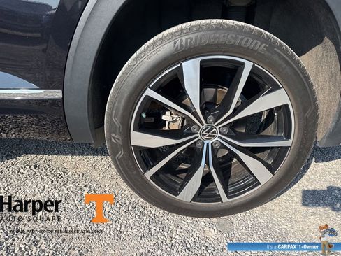 Used 2024 Volkswagen Atlas SEL Premium R-Line AWD/4WD image 20