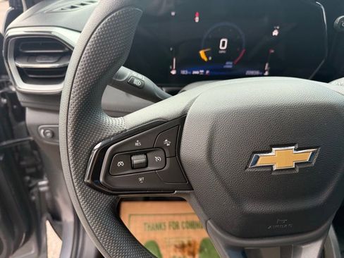 Used 2025 Chevrolet TrailBlazer LS w/ LS Convenience Package AWD/4WD image 18