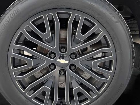 Used 2019 Chevrolet Silverado 1500 High Country w/ Technology Package image 34