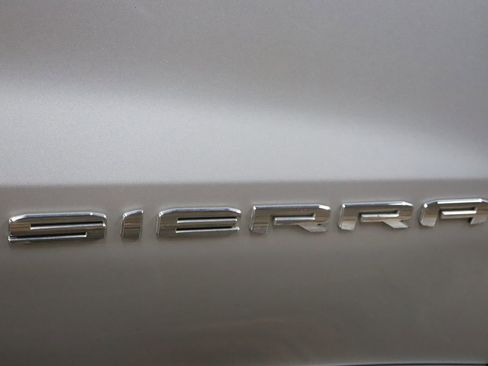 Used 2019 GMC Sierra 1500 SLE w/ SLE Value Package AWD/4WD image 10