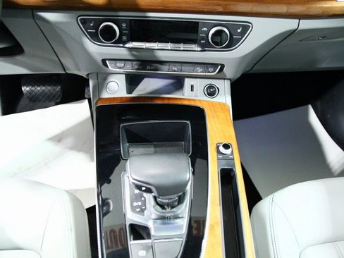 Used 2021 Audi Q5 2.0T Premium Plus w/ Premium Plus Package image 19