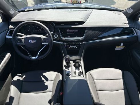 New 2025 Cadillac XT6 Premium Luxury w/ Technology Package AWD/4WD image 14