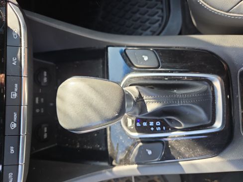 Used 2019 Hyundai Ioniq Limited w/ Ultimate Package 02 FWD image 8