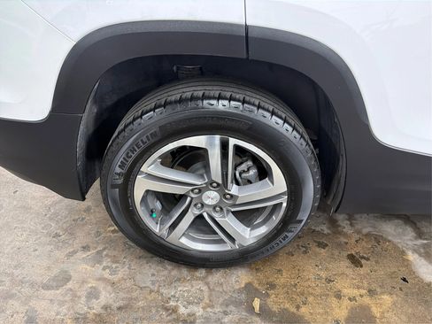 Used 2021 GMC Terrain SLT image 16