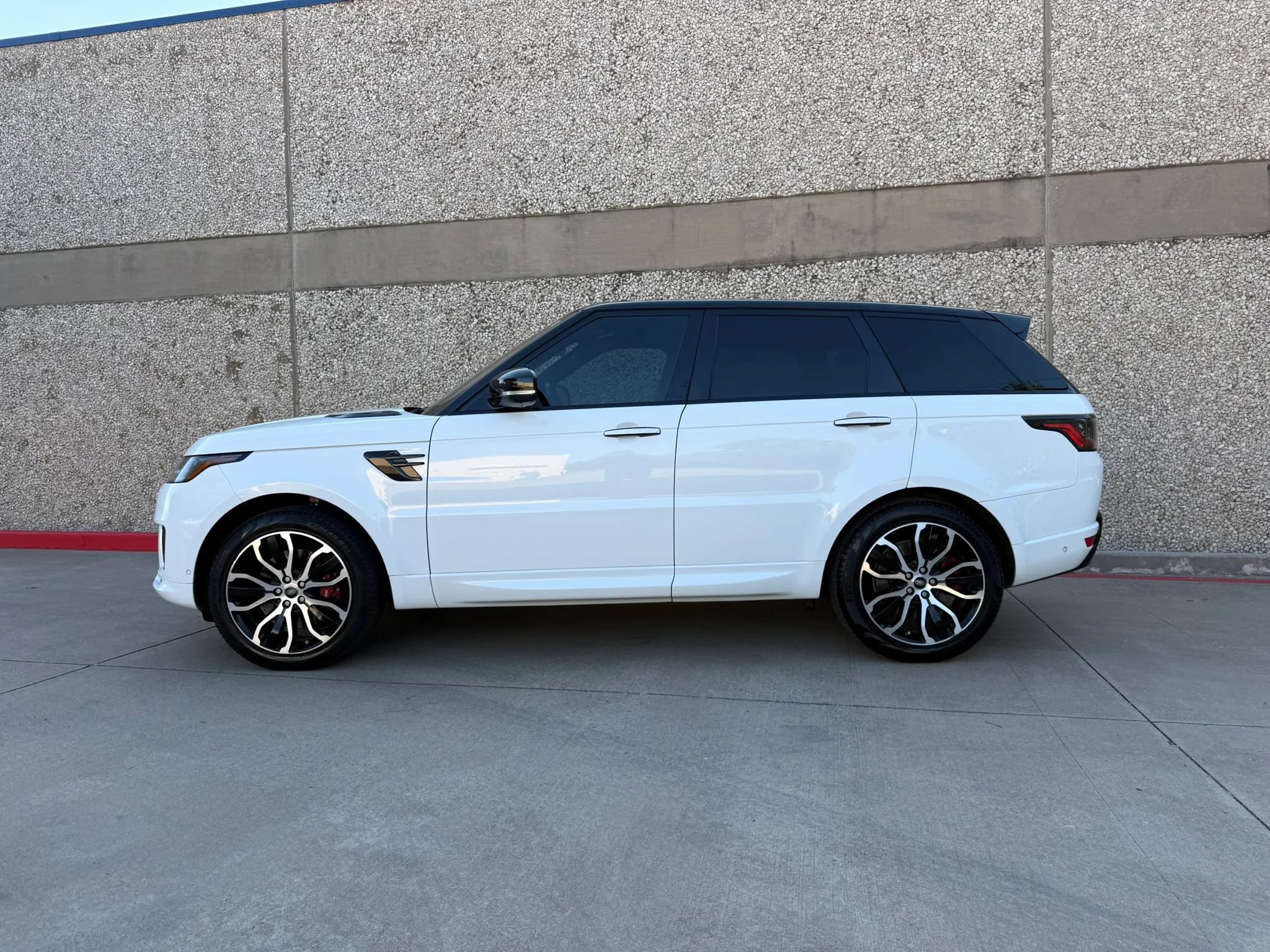 Used 2019 Land Rover Range Rover Sport Autobiography AWD/4WD image 3