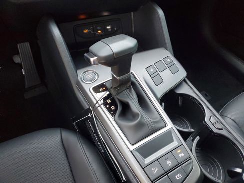 New 2026 Kia Sportage SX FWD image 11