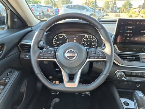 Used 2026 Nissan Altima 2.5 SR FWD image 15