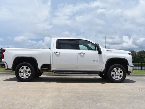 Used 2022 Chevrolet Silverado 2500 LTZ w/ LTZ Convenience Package AWD/4WD image 3