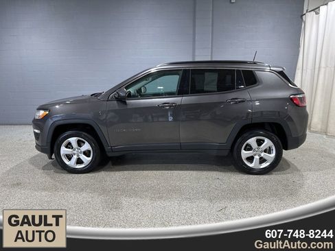 Used 2019 Jeep Compass Latitude image 5
