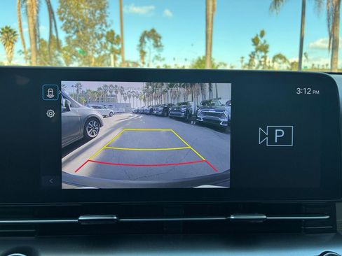 Used 2025 Hyundai Kona SEL image 24