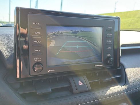 Used 2022 Toyota RAV4 LE FWD image 23