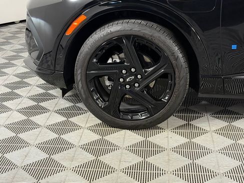 Used 2024 Chevrolet Equinox EV RS image 10