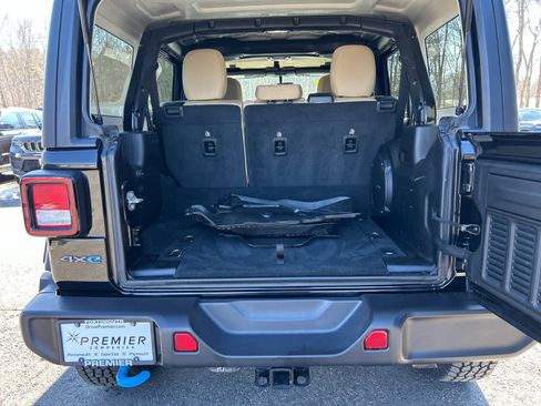 Used 2023 Jeep Wrangler Unlimited w/ Cold Weather Group image 36