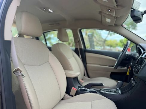 Used 2013 Chrysler 200 Touring FWD image 18