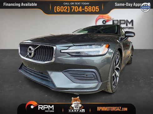 Used 2019 Volvo S60 T6 Momentum w/ Premium Package image 7