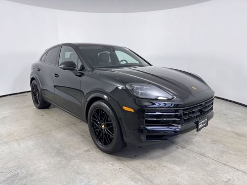 Certified 2024 Porsche Cayenne Coupe AWD/4WD image 9