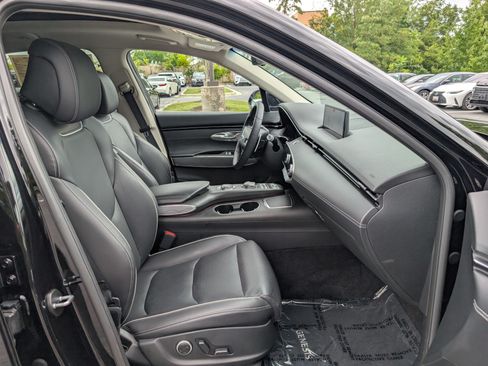 Used 2025 Genesis GV70 2.5T w/ Advanced Package AWD/4WD image 11