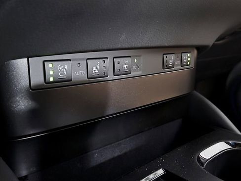 Used 2025 Lexus ES 350 w/ Premium Package FWD image 29