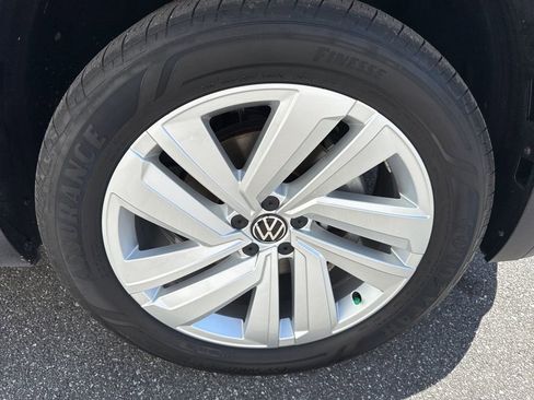 Used 2023 Volkswagen Atlas Cross Sport SE image 9