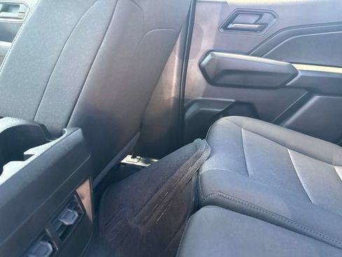 Used 2026 Chevrolet Colorado Trail Boss AWD/4WD image 15