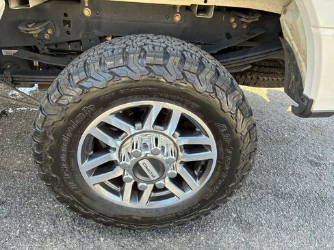 Used 2017 Ford F350 Lariat w/ Lariat Ultimate Package image 9