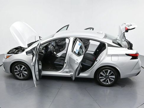 Used 2023 Nissan Versa SV FWD image 39