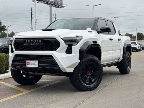 Certified 2025 Toyota Tacoma TRD Pro AWD/4WD image 2