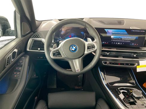 New 2026 BMW X5 xDrive50e image 23