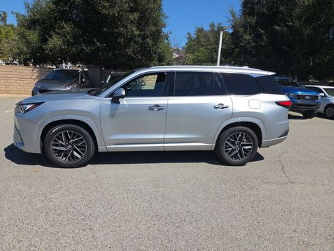 Used 2024 Lexus TX 350 AWD image 2
