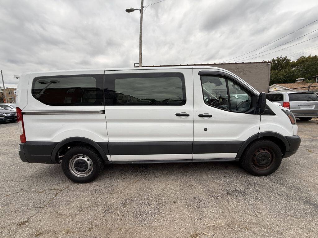 Used 2017 Ford Transit 150 XL RWD image 6