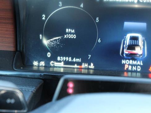 Used 2022 Lincoln Navigator Reserve image 24