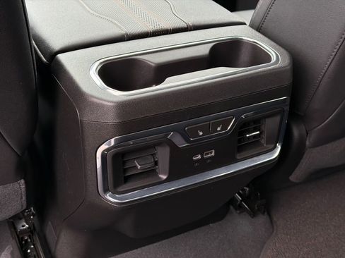 Used 2023 Chevrolet Silverado 1500 High Country image 21