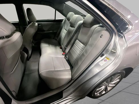 Used 2017 Toyota Camry XLE FWD image 21