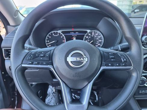 Used 2025 Nissan Sentra SV FWD image 20