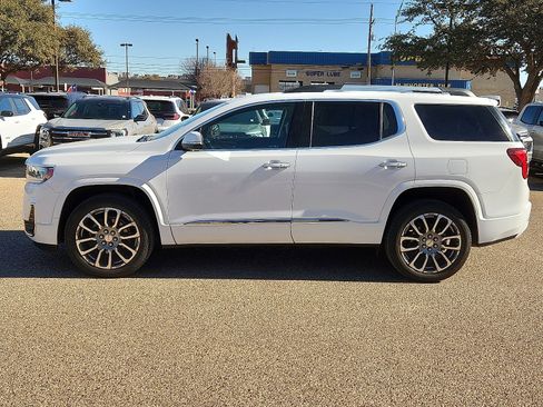 Used 2023 GMC Acadia Denali image 2