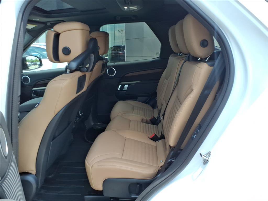 New 2026 Land Rover Discovery Dynamic SE AWD/4WD image 12