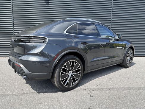 New 2025 Porsche Macan 4 Electric AWD/4WD image 2