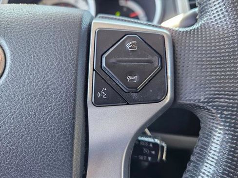 Used 2014 Toyota Tacoma PreRunner w/ SR5 Package image 12